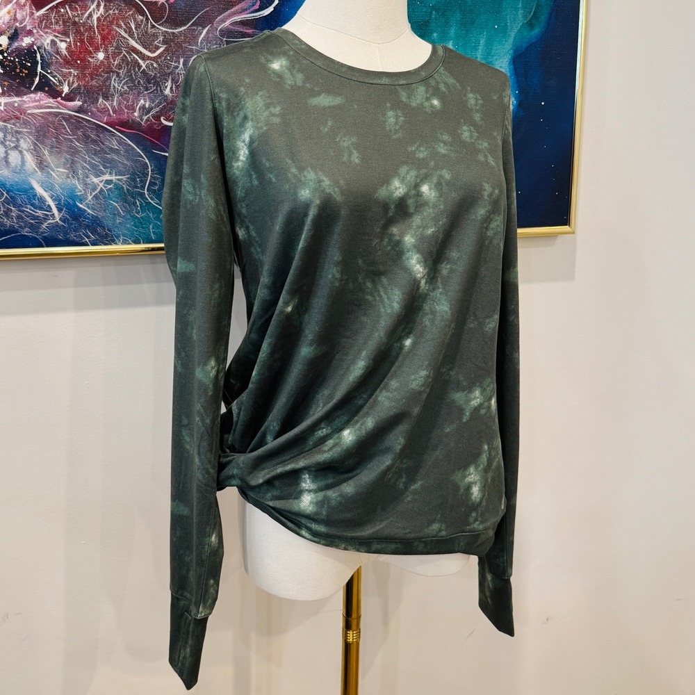 LL Bean VentureSoft Twist Front Long Sleeve Top Sea Green Camo XS NWT 519511